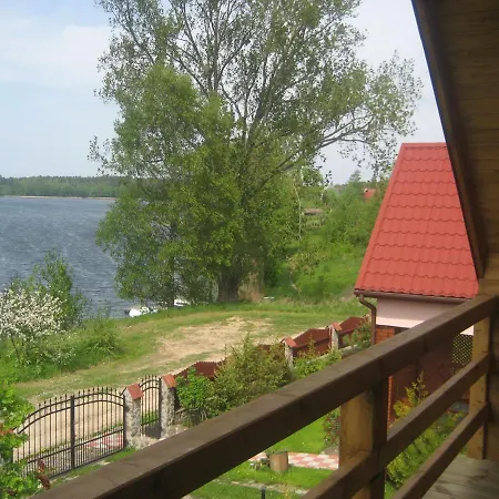 Nad Jeziorem Alojamento de Turismo Selvagem Ryn (Warmian-Masurian)